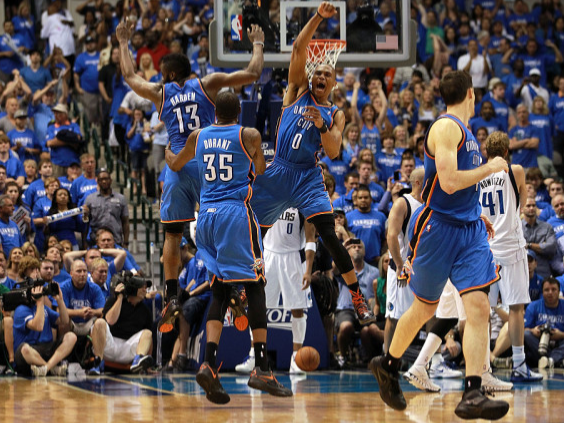 杜兰特回归赛场,问鼎冠军首场状态亮眼,热火观众沸腾! 杜兰特回归赛场,问鼎冠军首场状态亮眼,热火观众沸腾!