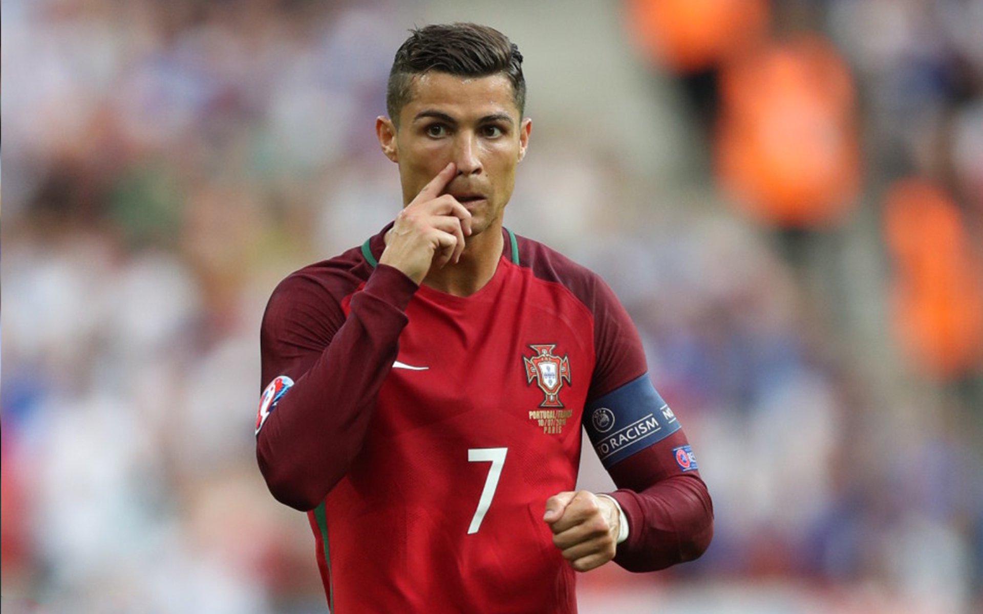 足球赛场焦点!荷兰队对阵阿根廷队,超级对决,球迷热情点燃赛场